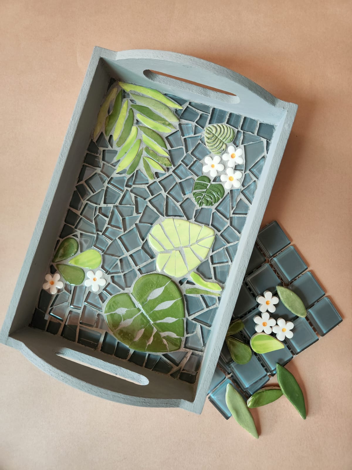 Petite botanical tray