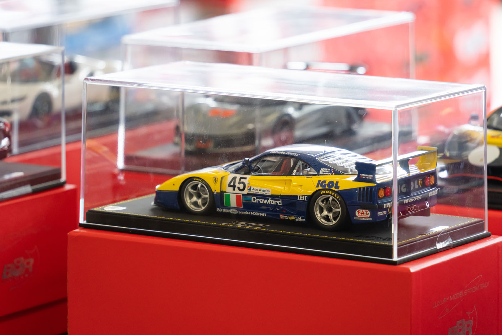 HX26-DSC00506Pit-Lane-Products028